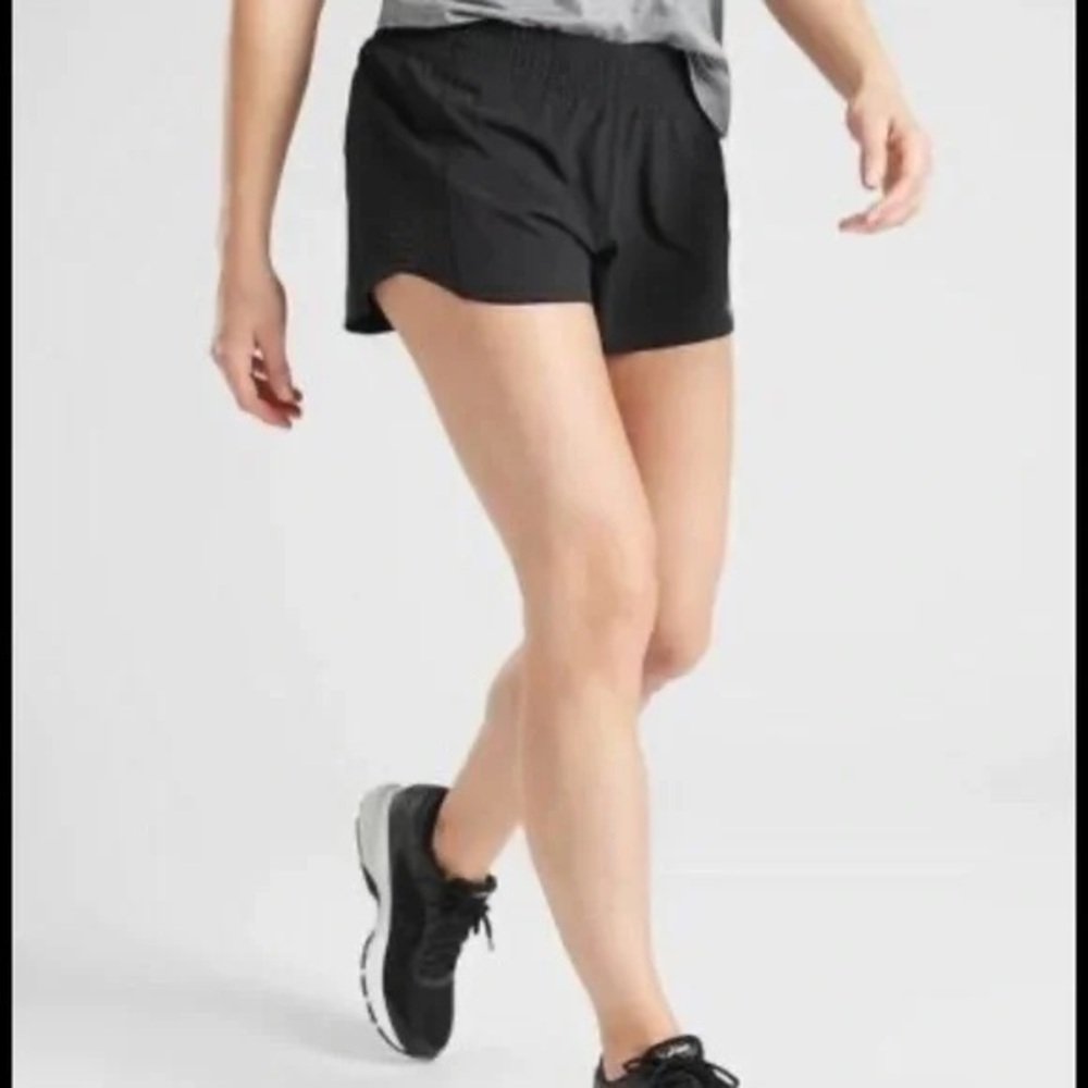 Athleta Hustle 3” Shorts Size 3X